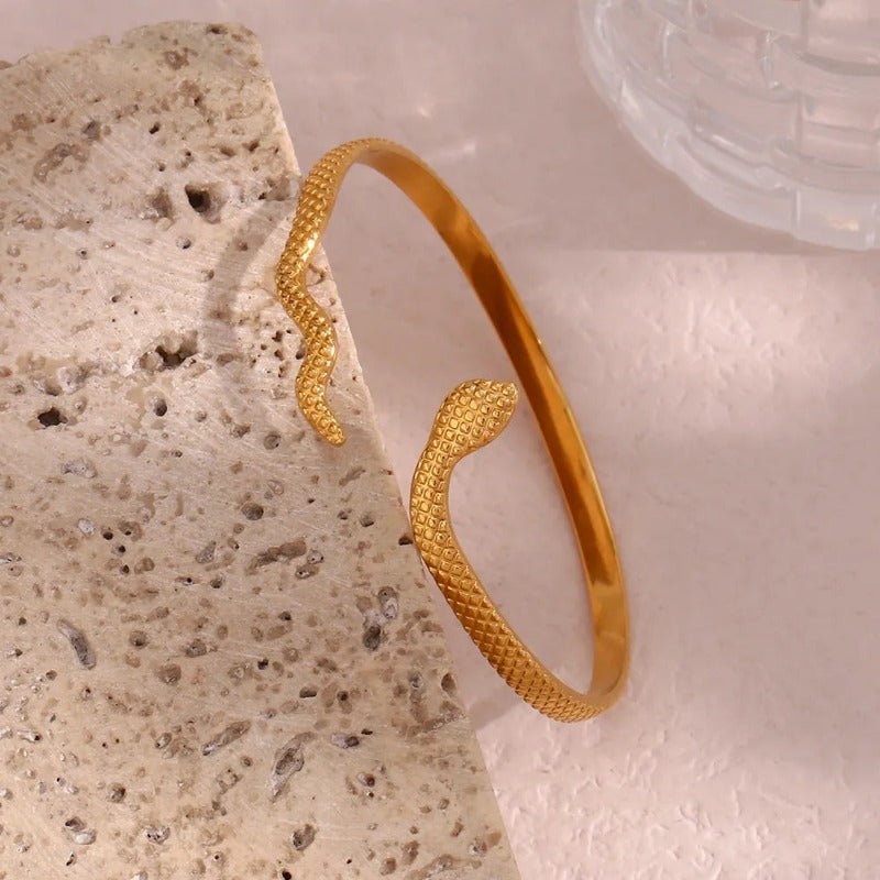 Bracelete Serpente em Aço Inoxidável Banhado a Ouro 18k