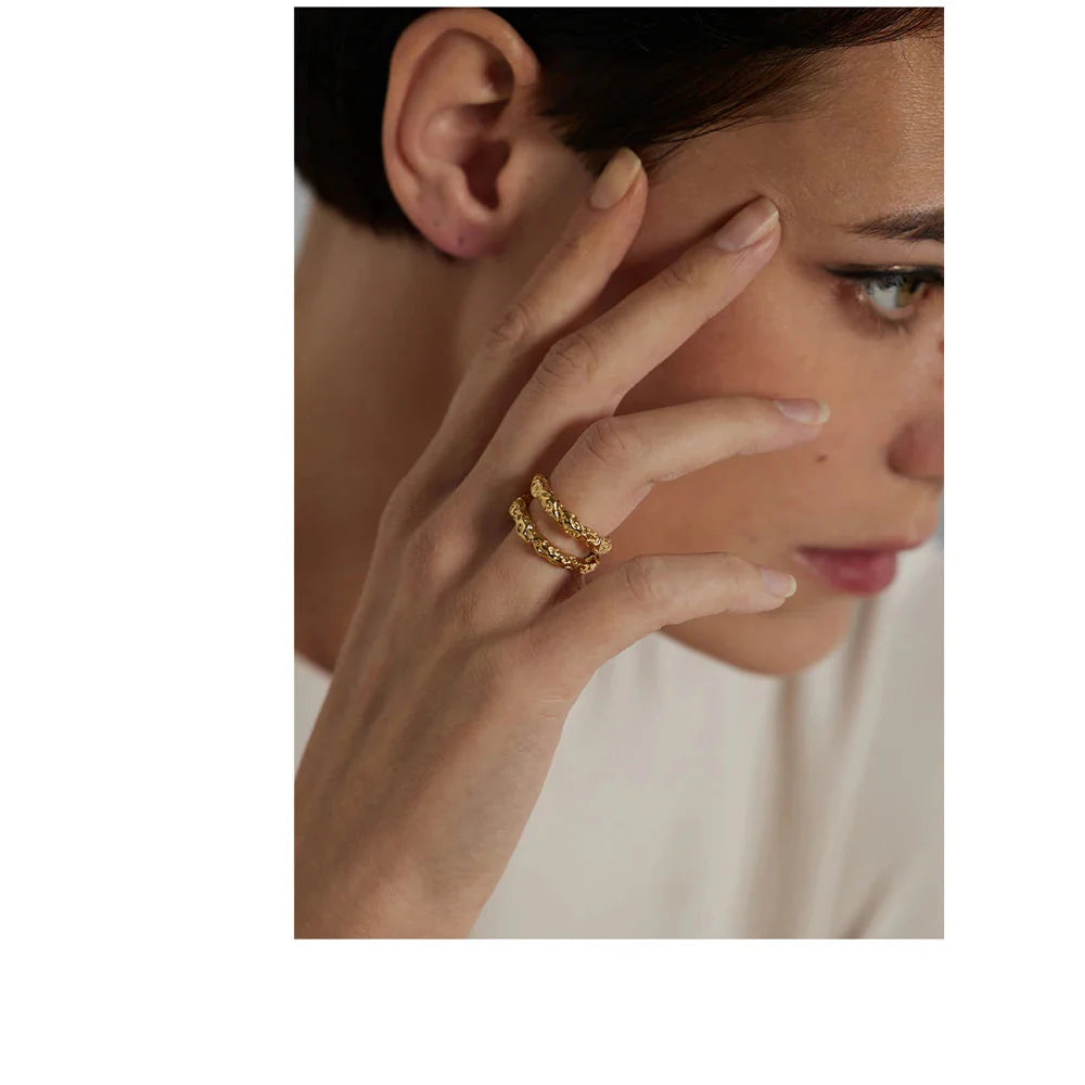 Anel Dourado em Aço Inoxidável 18K para Mulheres