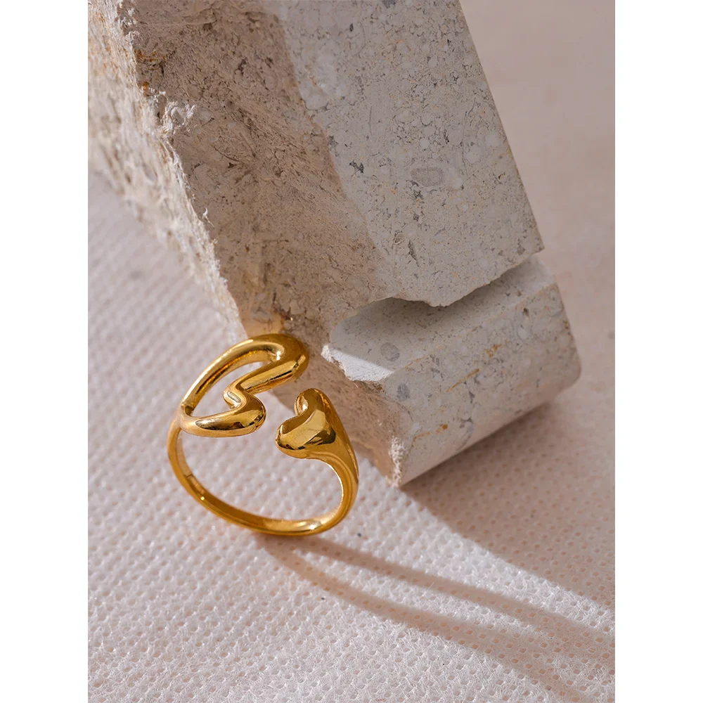 Anel Coração Oco Dourado 18k