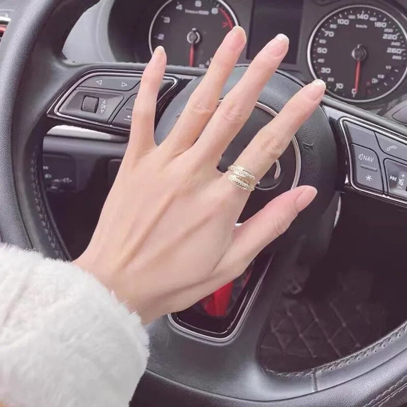 Anel Folhas Ajustável