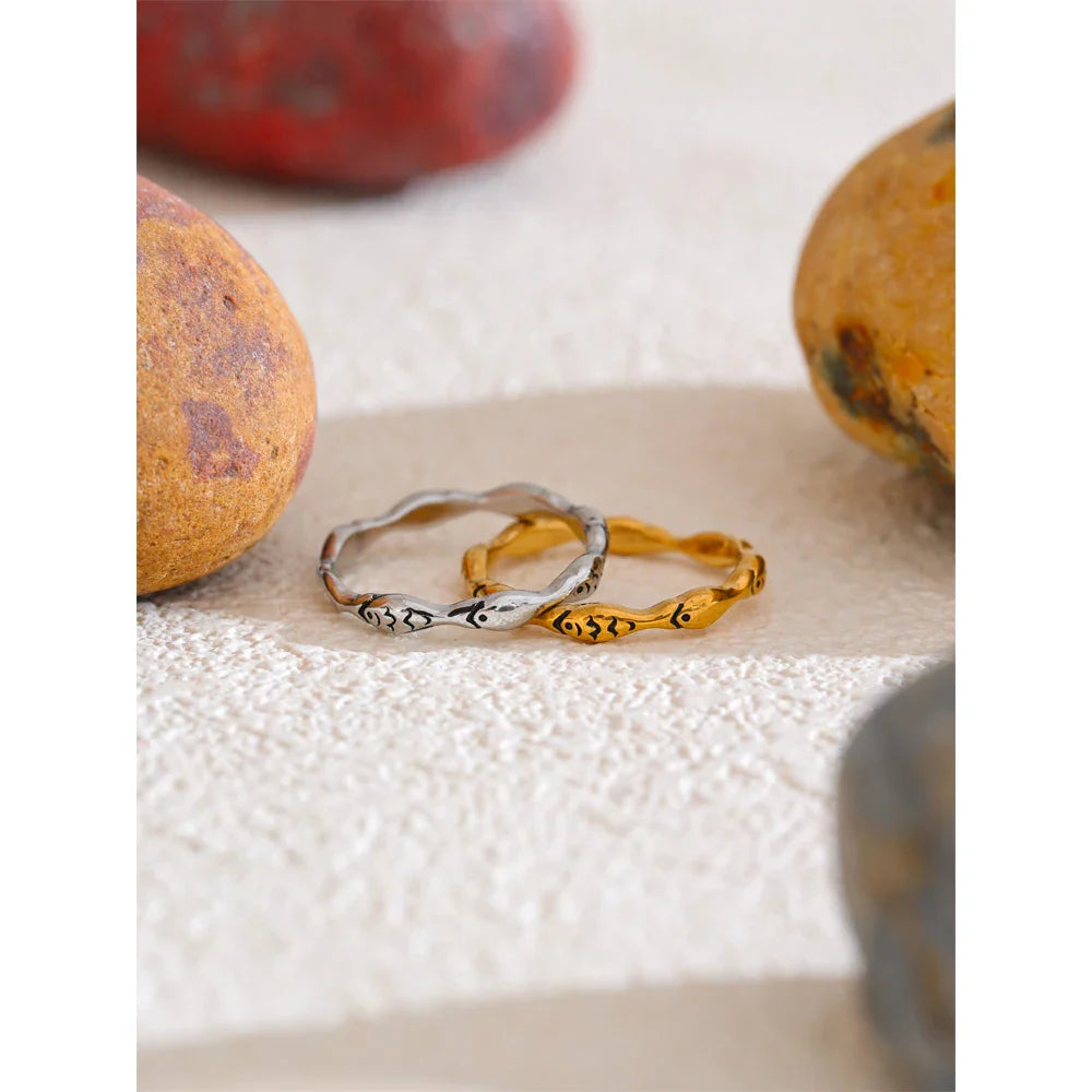 Anel Minimalista Peixe Ouro 18k