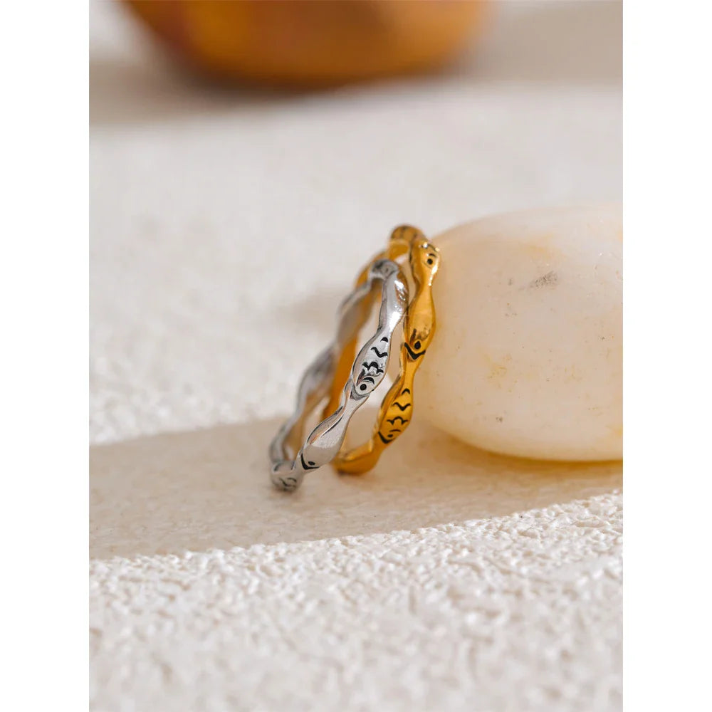 Anel Minimalista Peixe Ouro 18k