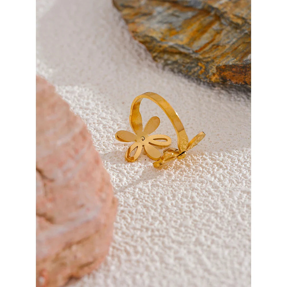 Anel Floral Dourado Ajustável