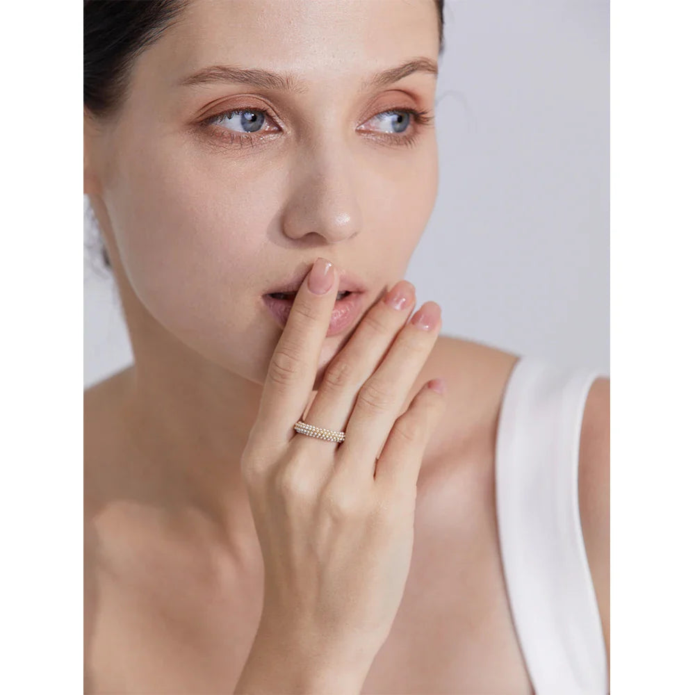 Anel de Pérolas — Elegância Atemporal Banhado a Ouro 18k