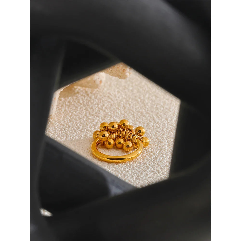 Anel Esferas Dourado 18K