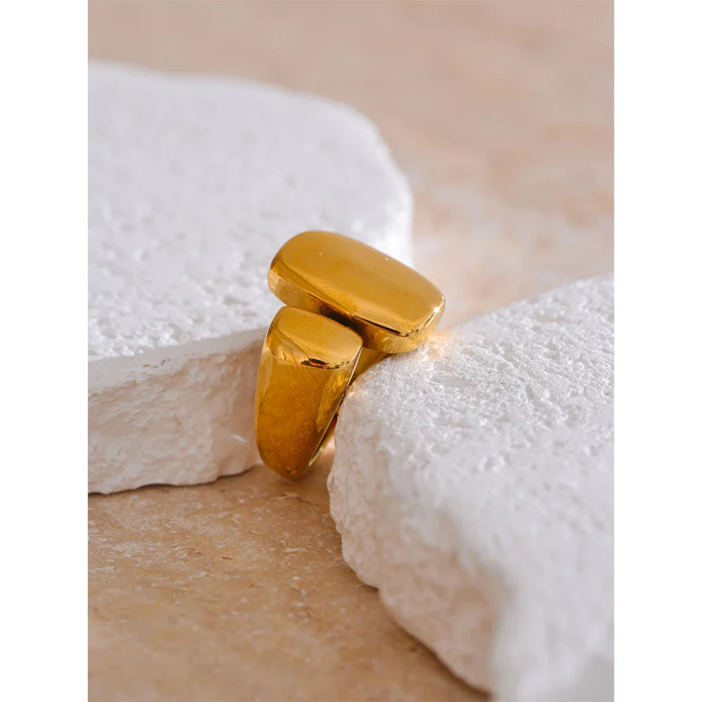 Anel Geométrico Dourado Aço Inoxidável