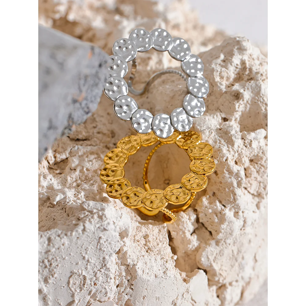 Anel Vintage Hiperbólico — Luxo Banhado a Ouro 18k