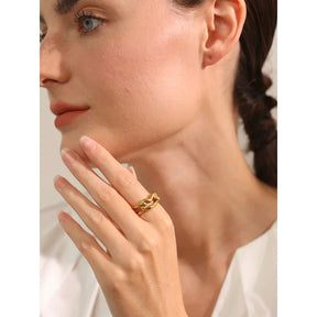 Anel Geométrico Coração Banhado a Ouro 18K