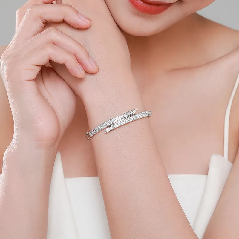 Bracelete com Zircônias em Prata 925 Banhado a Ouro Branco