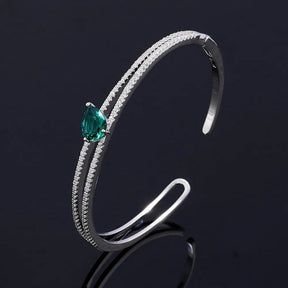 Bracelete em Prata com Detalhe de Esmeralda