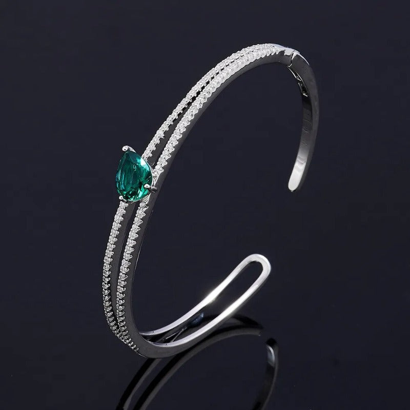 Bracelete em Prata com Detalhe de Esmeralda