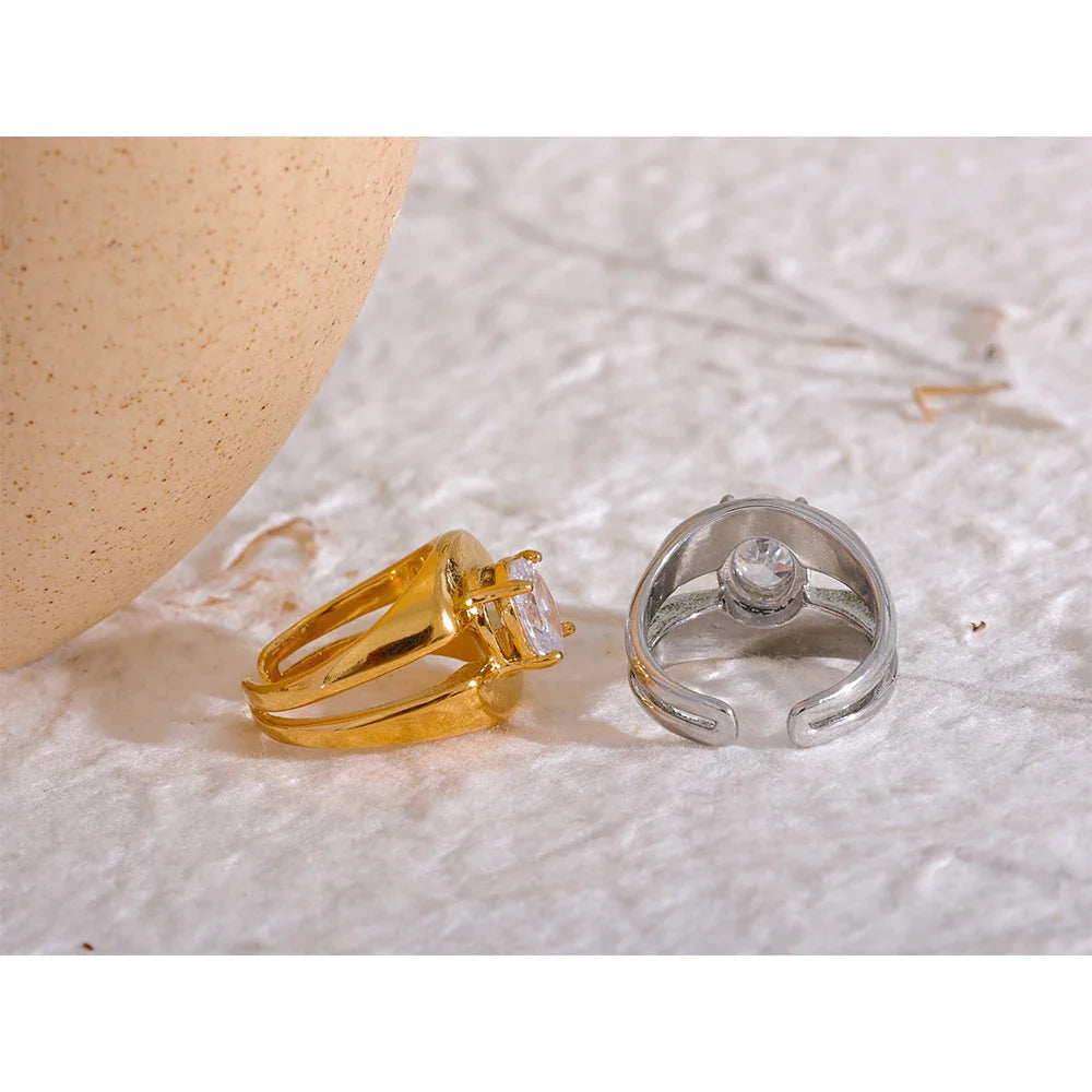 Anel Geométrico de Luxo com Zircônia — Banhado a Ouro 18k