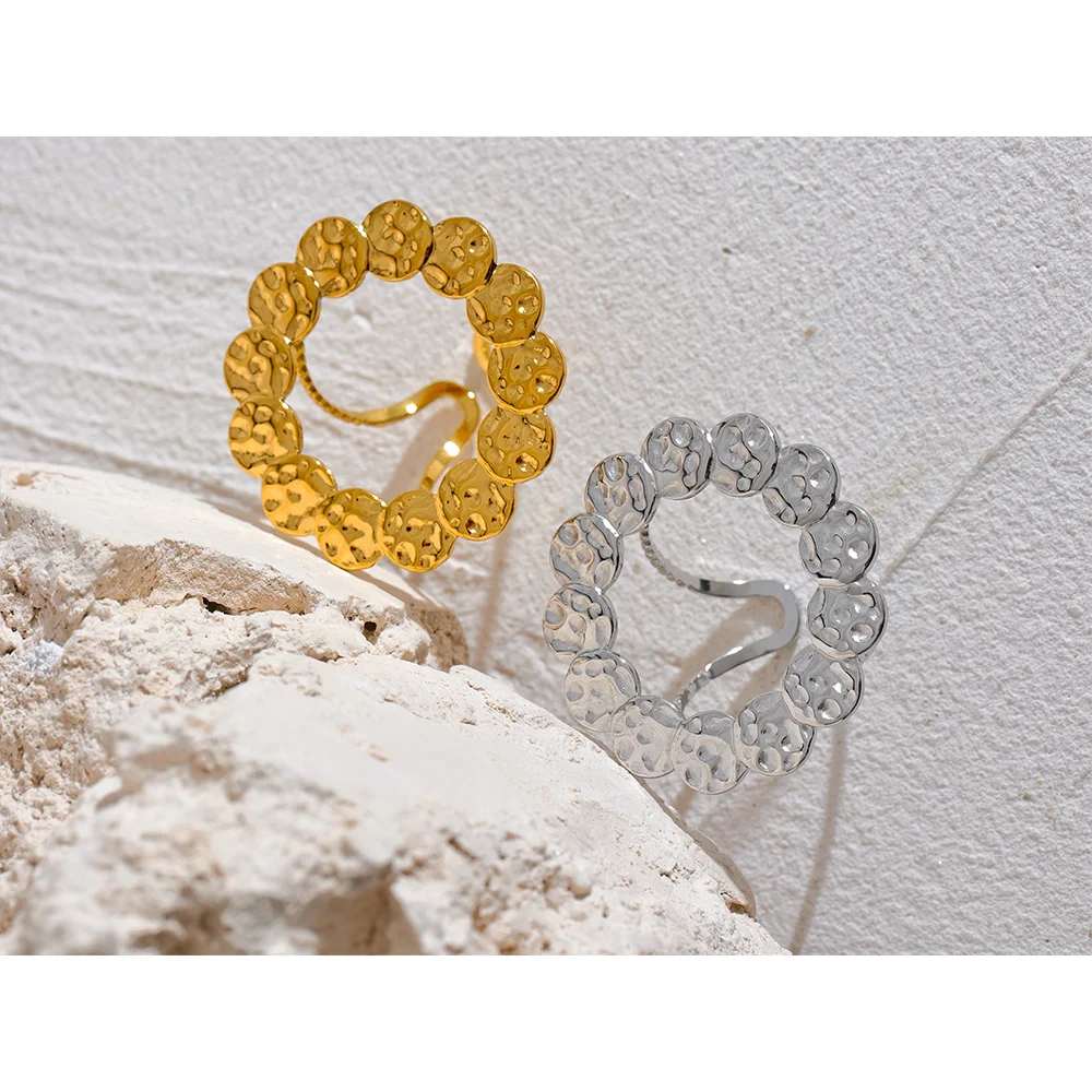 Anel Vintage Hiperbólico — Luxo Banhado a Ouro 18k