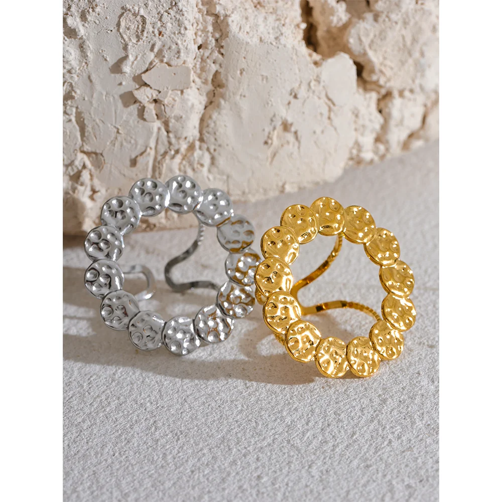 Anel Vintage Hiperbólico — Luxo Banhado a Ouro 18k