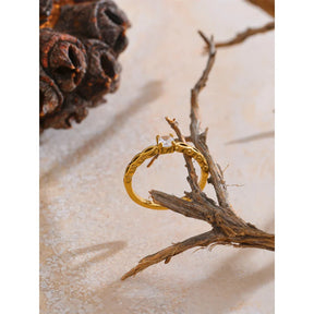 Anel Fino com Zircônia Cúbica Banhado a Ouro 18K