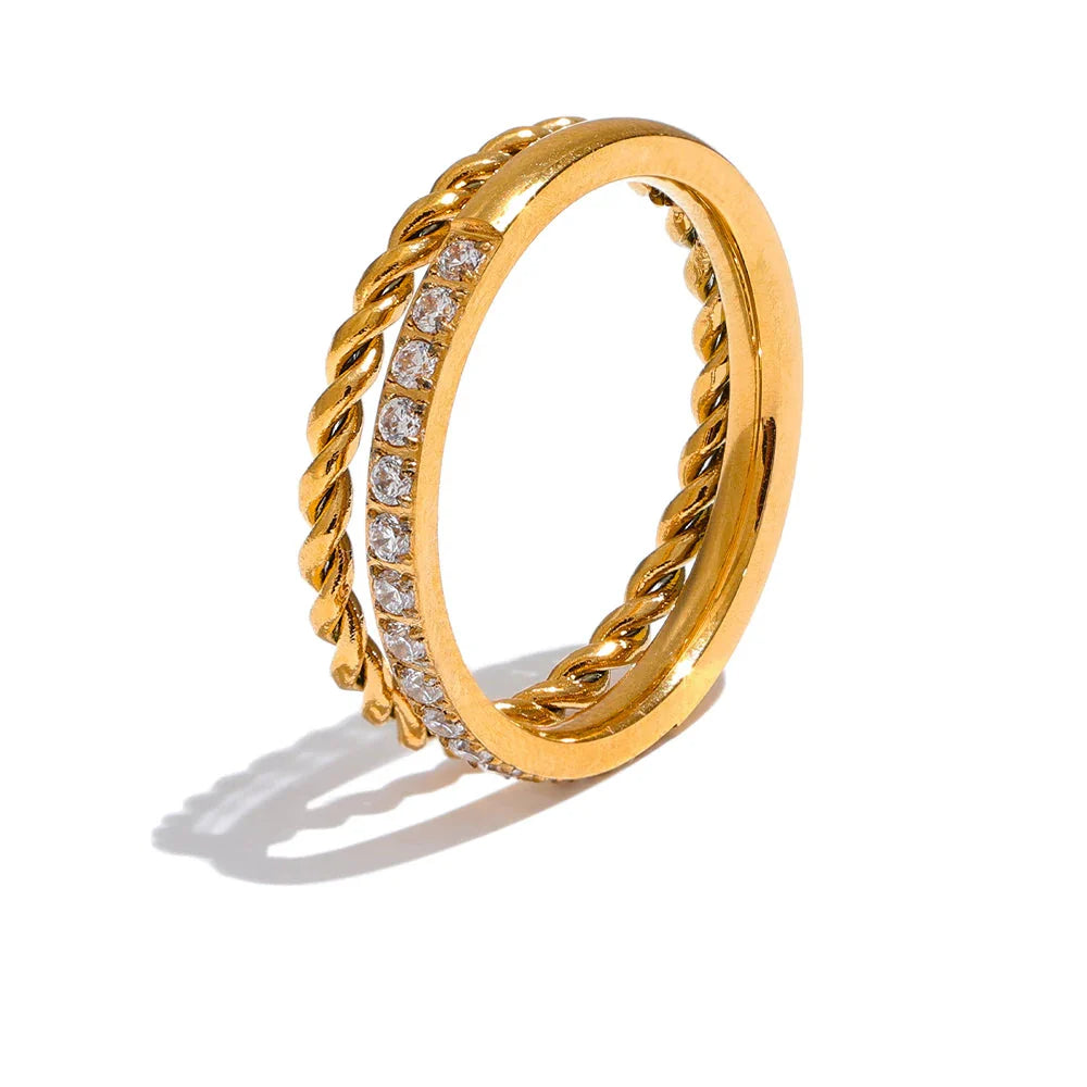 Anel Dourado Corrente Dupla com Zircônia Cúbica