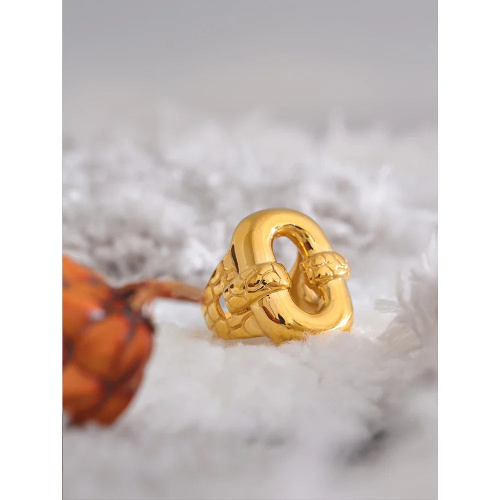 Anel Geométrico Textura Ouro 18k