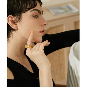 Anel Olho Verde – Poder e Proteção Banhado a Ouro 18K