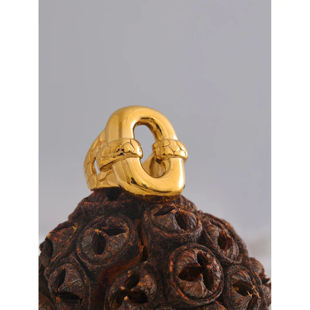 Anel Geométrico Textura Ouro 18k