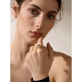 Anel Geométrico com Zircônia Cúbica em Aço Inoxidável