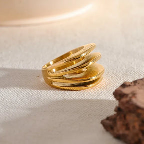 Anel Geométrico em Camadas Banhado a Ouro 18K