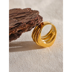 Anel Geométrico em Camadas Banhado a Ouro 18K