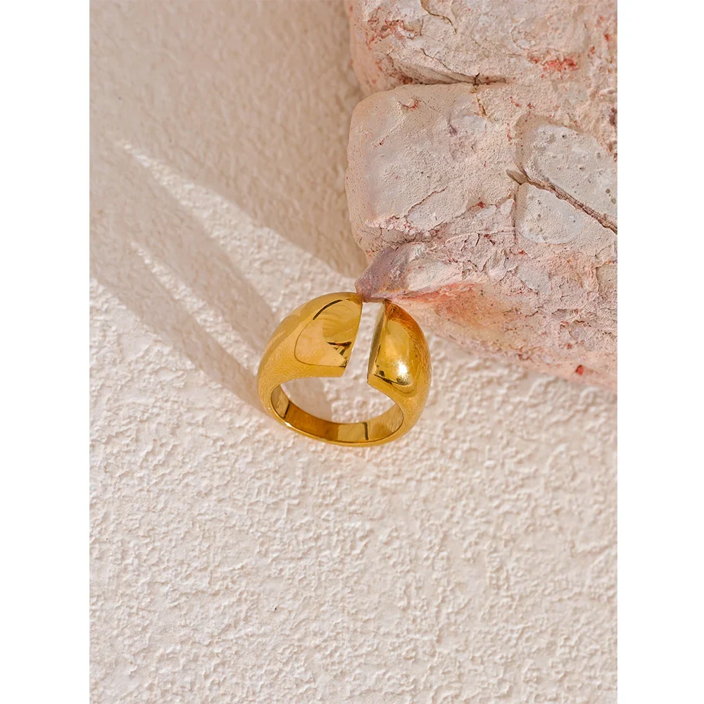 Anel Geométrico Minimalista Banhado a Ouro