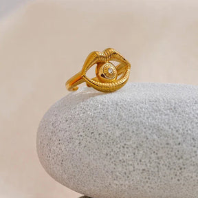 Anel Kiss Glow – Ousadia e Brilho em Ouro 18K