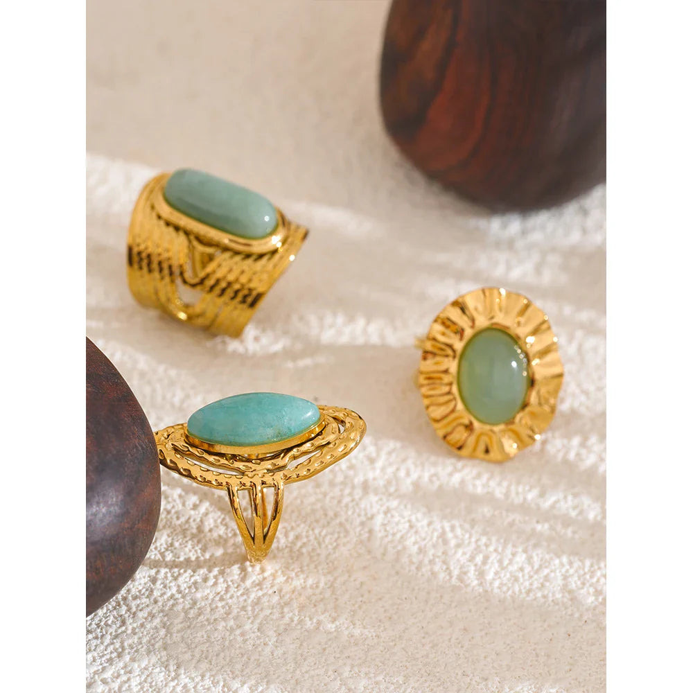Anel Geométrico Dourado Pedra Verde