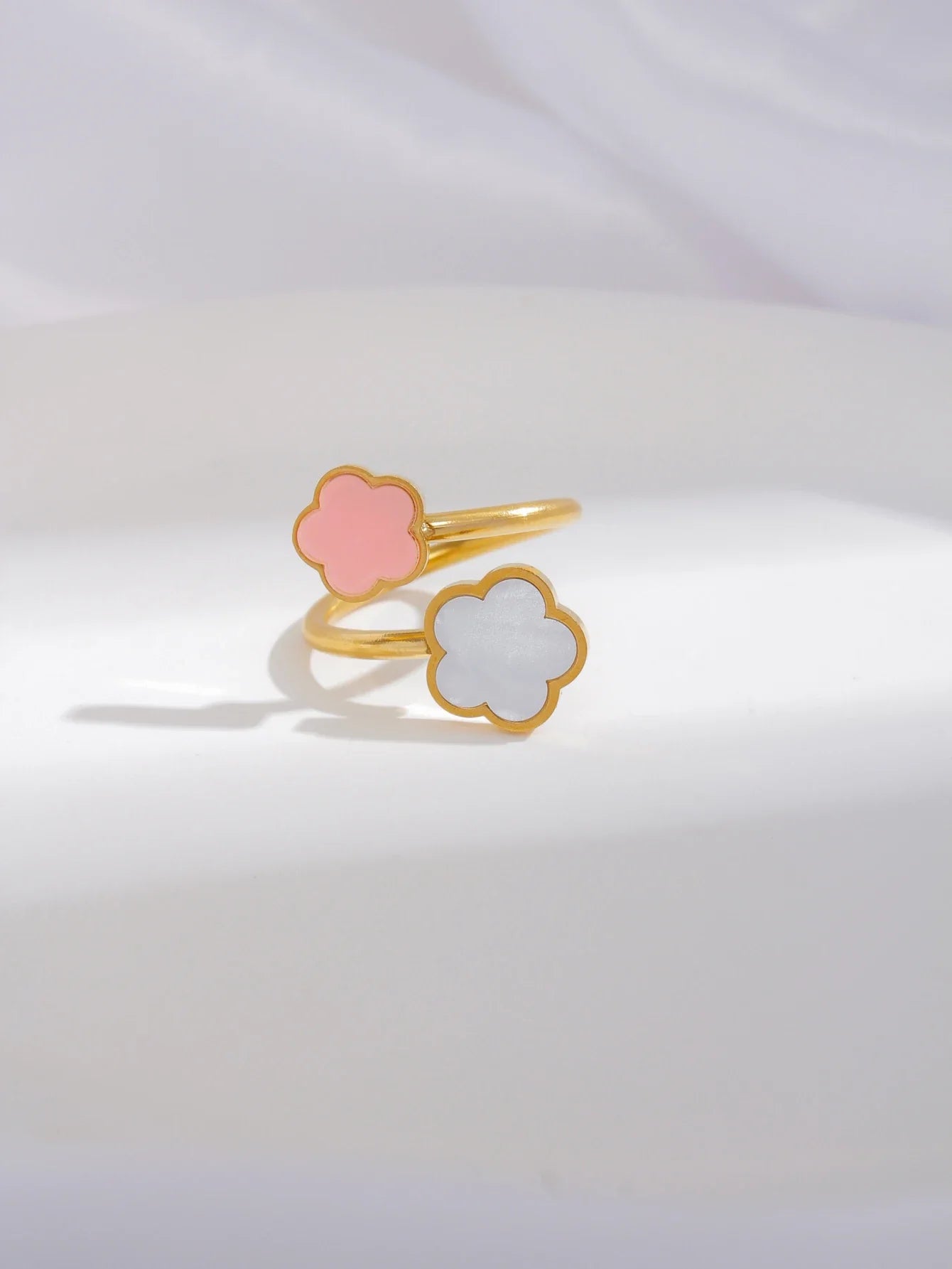 Anel Flores Sakura Folheado a Ouro 18K Ajustável