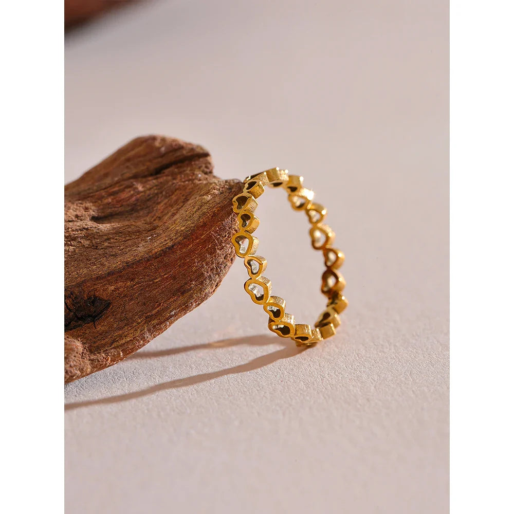 Anel Coração Fino Banhado a Ouro 18K