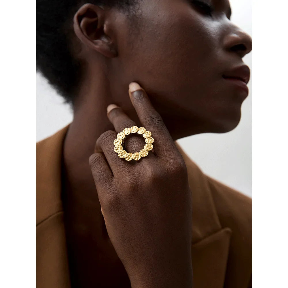 Anel Vintage Hiperbólico — Luxo Banhado a Ouro 18k