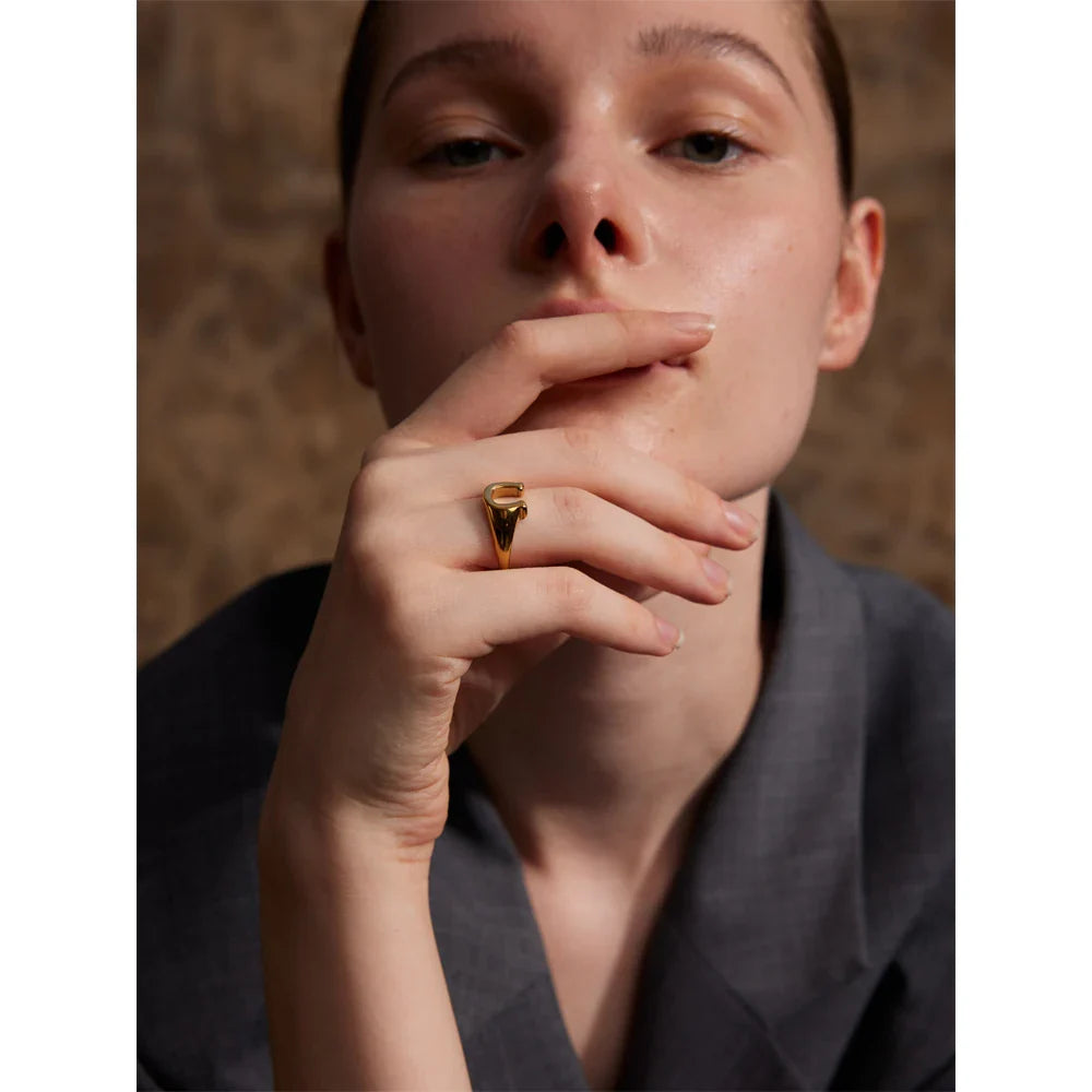 Anel U Textura Ouro 18K