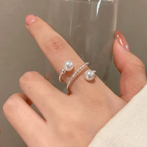 Anel Ajustável Espiral com Pérolas