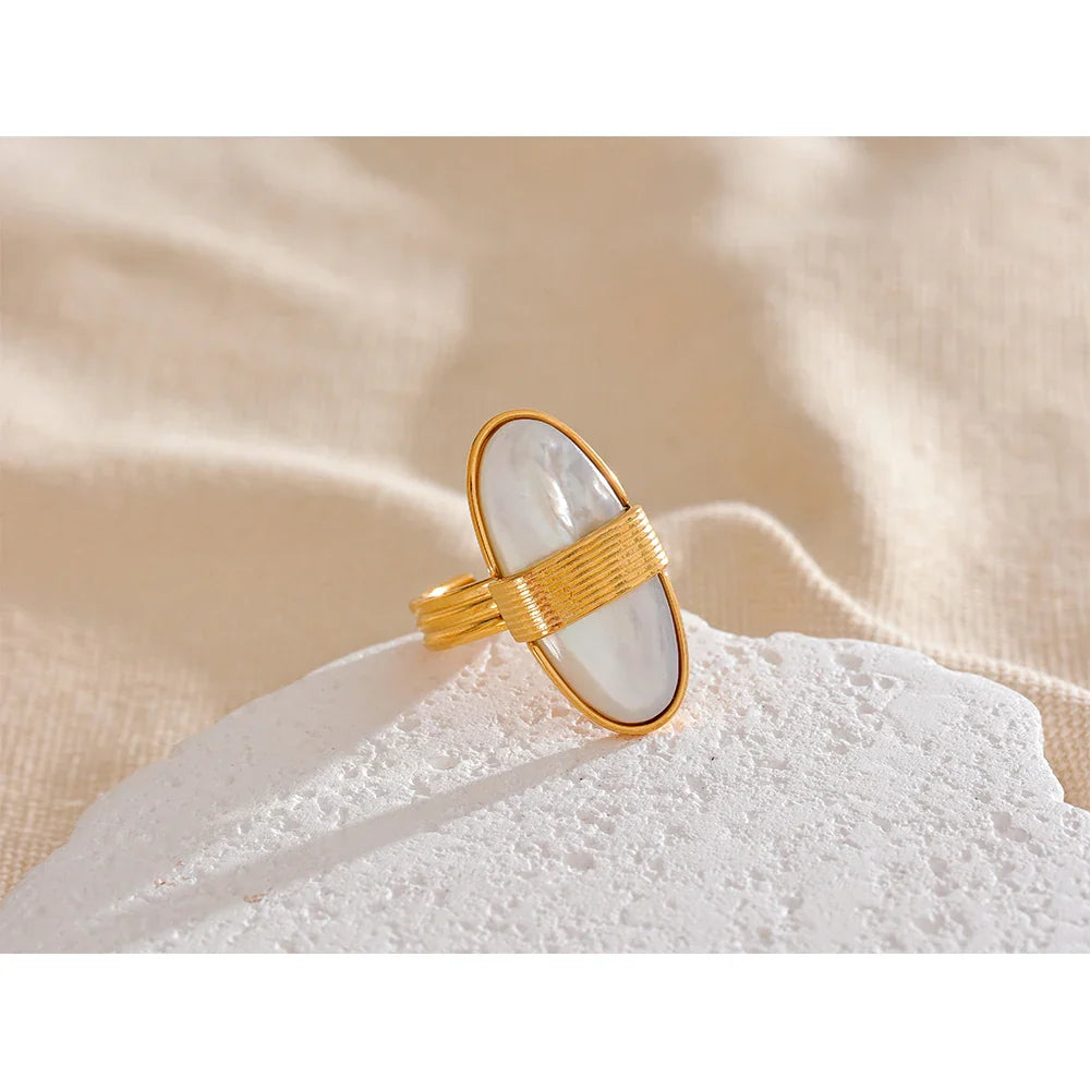 Anel Geométrico com Concha Natural Ouro 18K