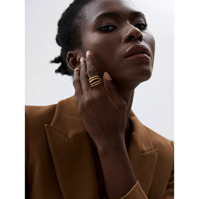 Anel Geométrico em Camadas Banhado a Ouro 18K