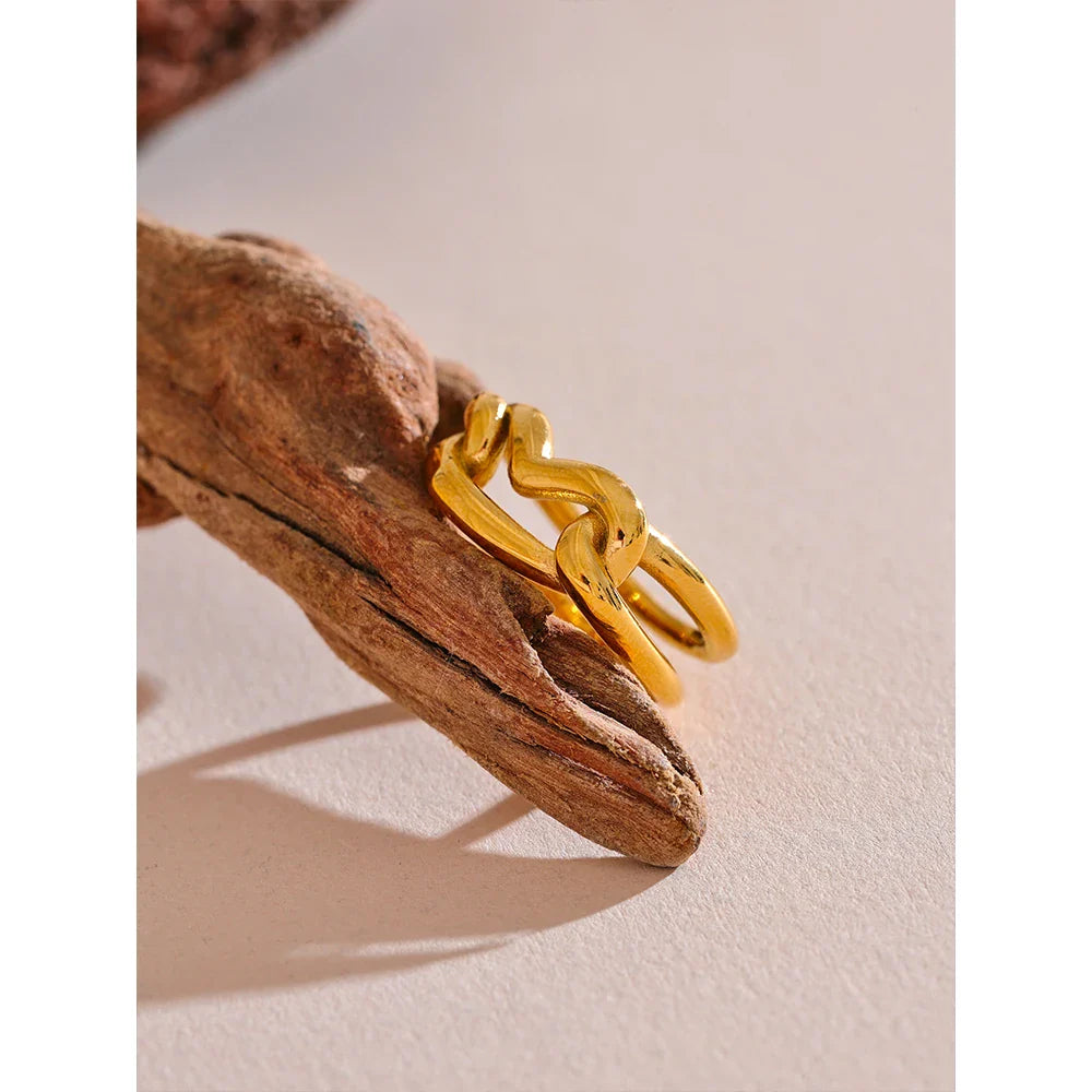 Anel Geométrico Coração Banhado a Ouro 18K