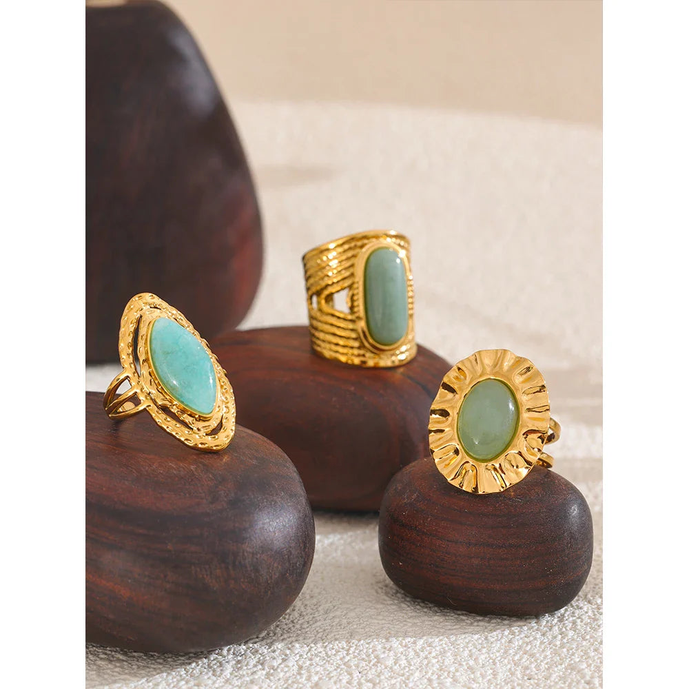 Anel Geométrico Dourado Pedra Verde