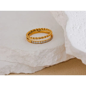 Anel Dourado Corrente Dupla com Zircônia Cúbica