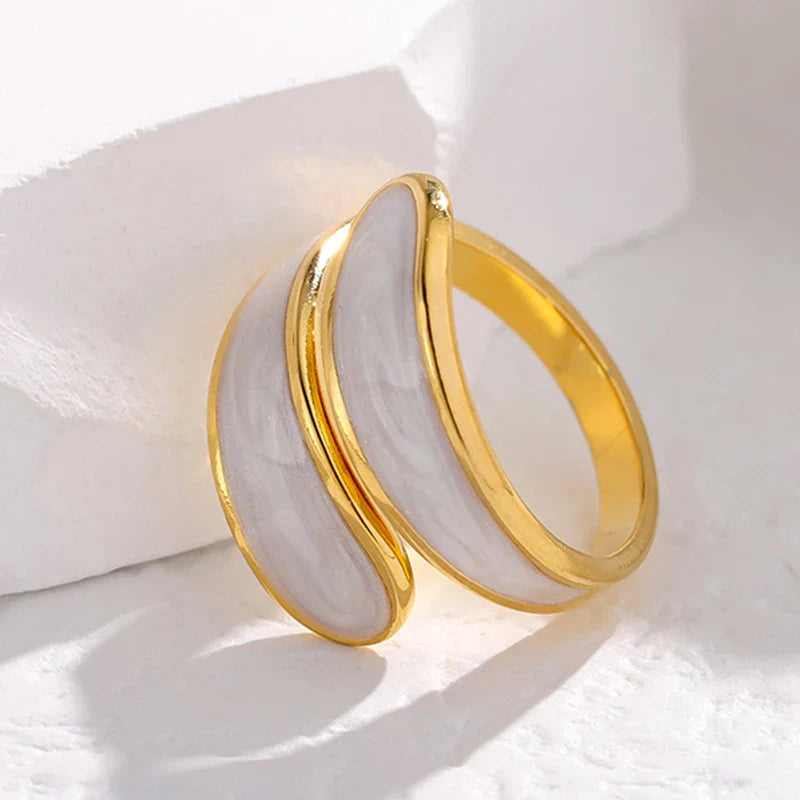 Anel Bianca Dualité – Contraste Elegante em Ouro 18K