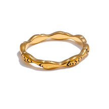 Anel Minimalista Peixe Ouro 18k