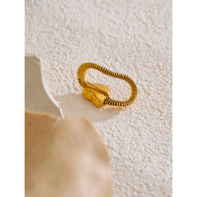 Anel Coração com Corrente de Cobra em Ouro 18K