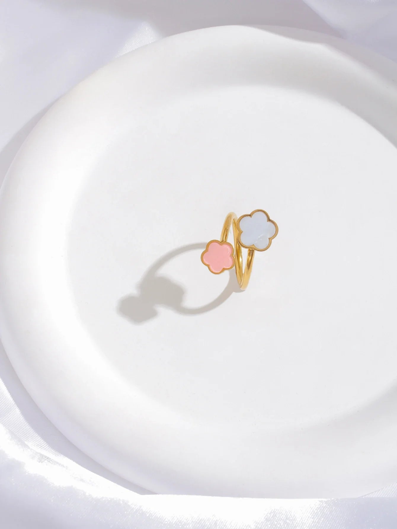 Anel Flores Sakura Folheado a Ouro 18K Ajustável